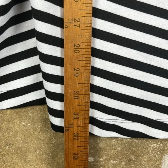 Express Striped Fit and Flare Dress
Size: Medium - Picture 7 of 7